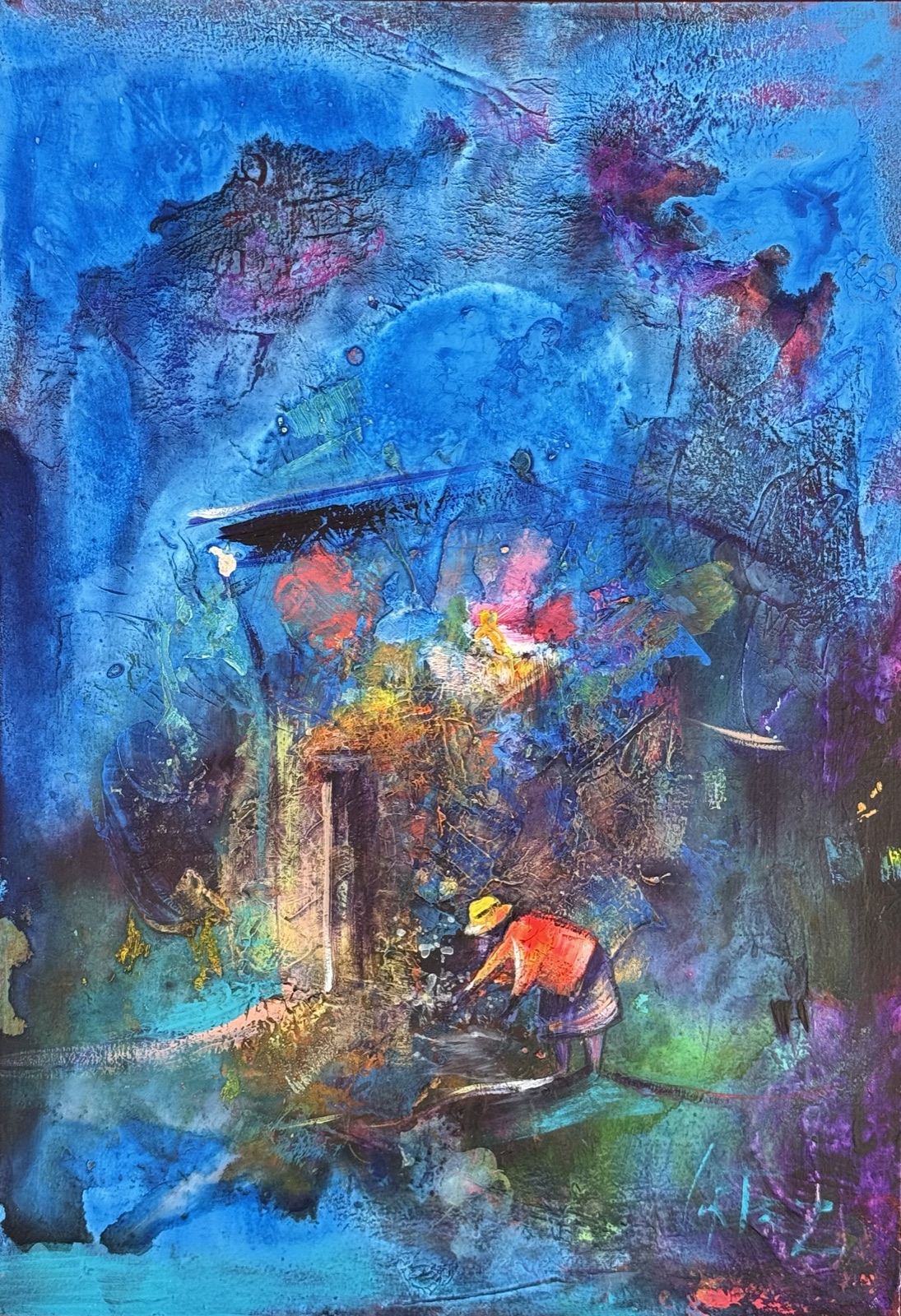 Nocturno azul: una figura se inclina sobre la tierra, encendida de rojo, mientras la noche lo cubre todo.